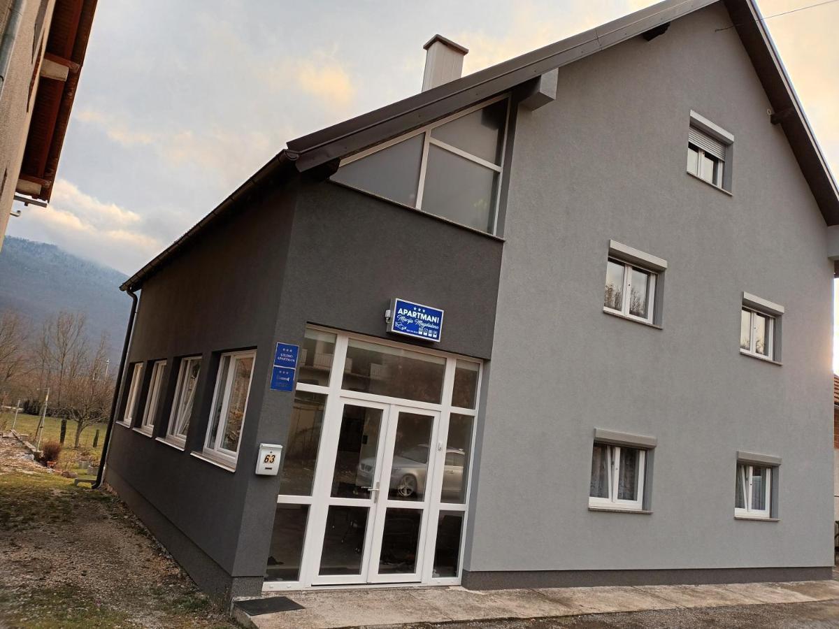 Apartmani Marijamagdalena Gracac  Exterior photo